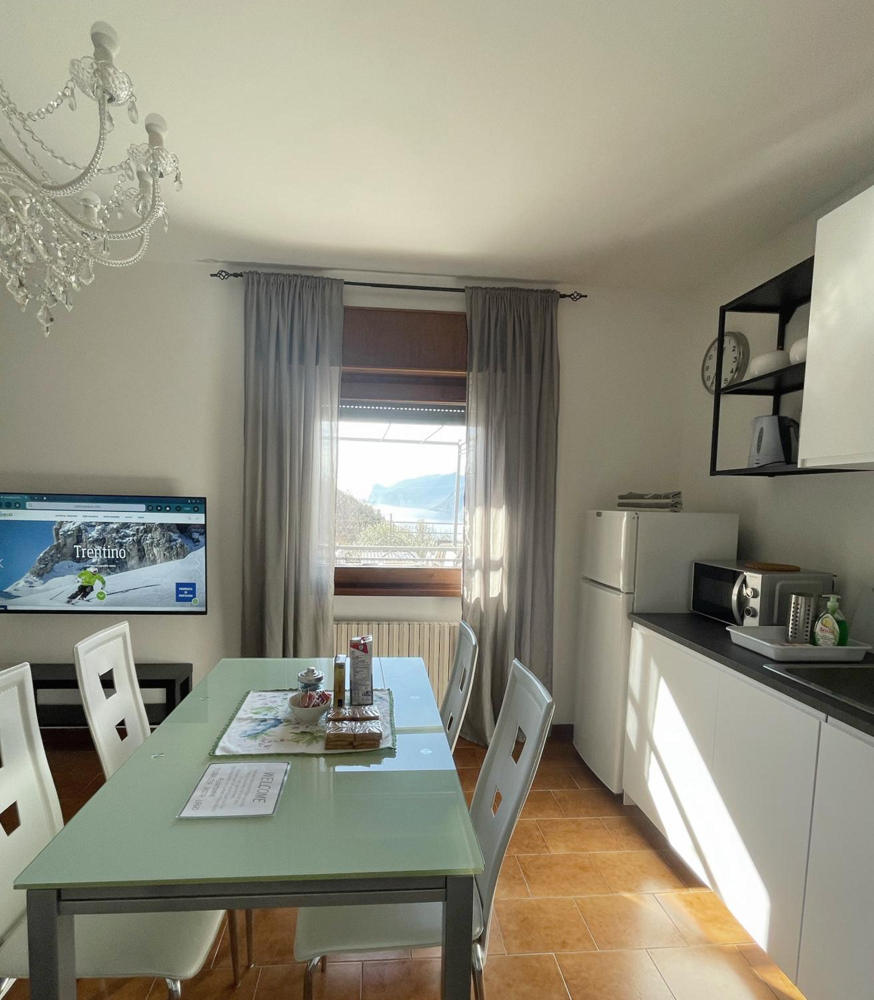 Viewlake Apartment Торболе Экстерьер фото